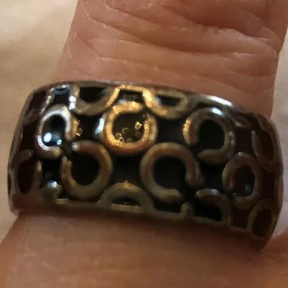 Coach Signature C Band Ring Silver/Black Size 7 Gently Used Perfect Condition